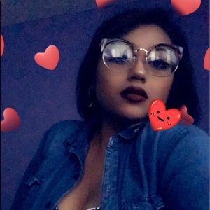 Meet your Posher, Alondra